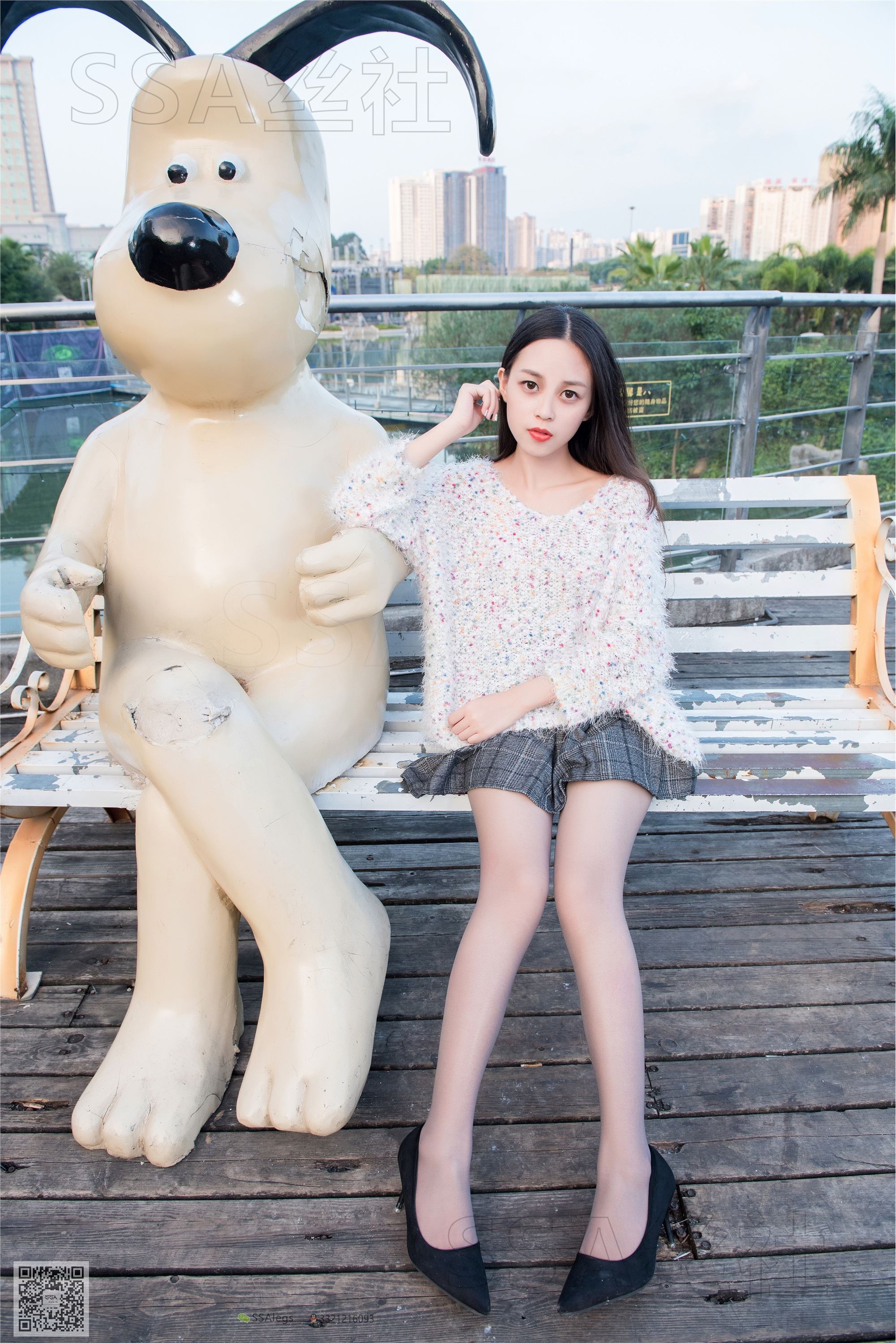 SSA丝社 超清写真 NO.062 西西 美丽冻人街拍